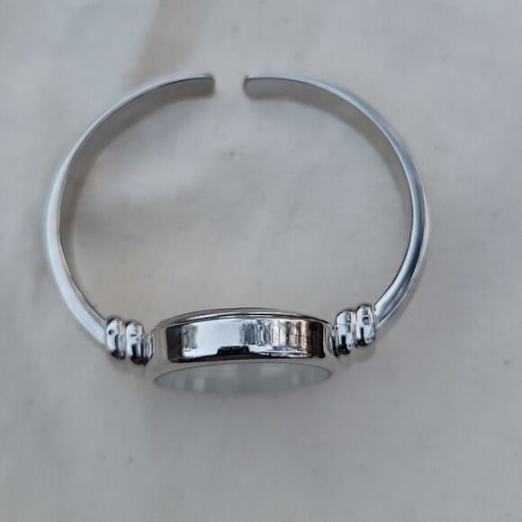 Ladies Persona Bracelet Cuff Silver Tone Quartz Watch - New - Picture 2 of 9